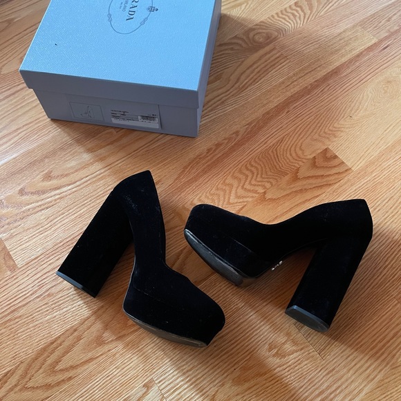 Prada velvet platform pumps - Picture 10 of 11